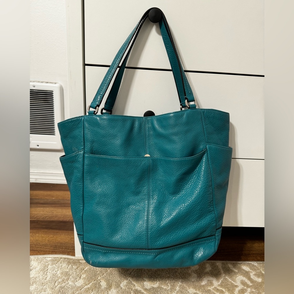 Jade Leather coach purse - Picture 4 of 8